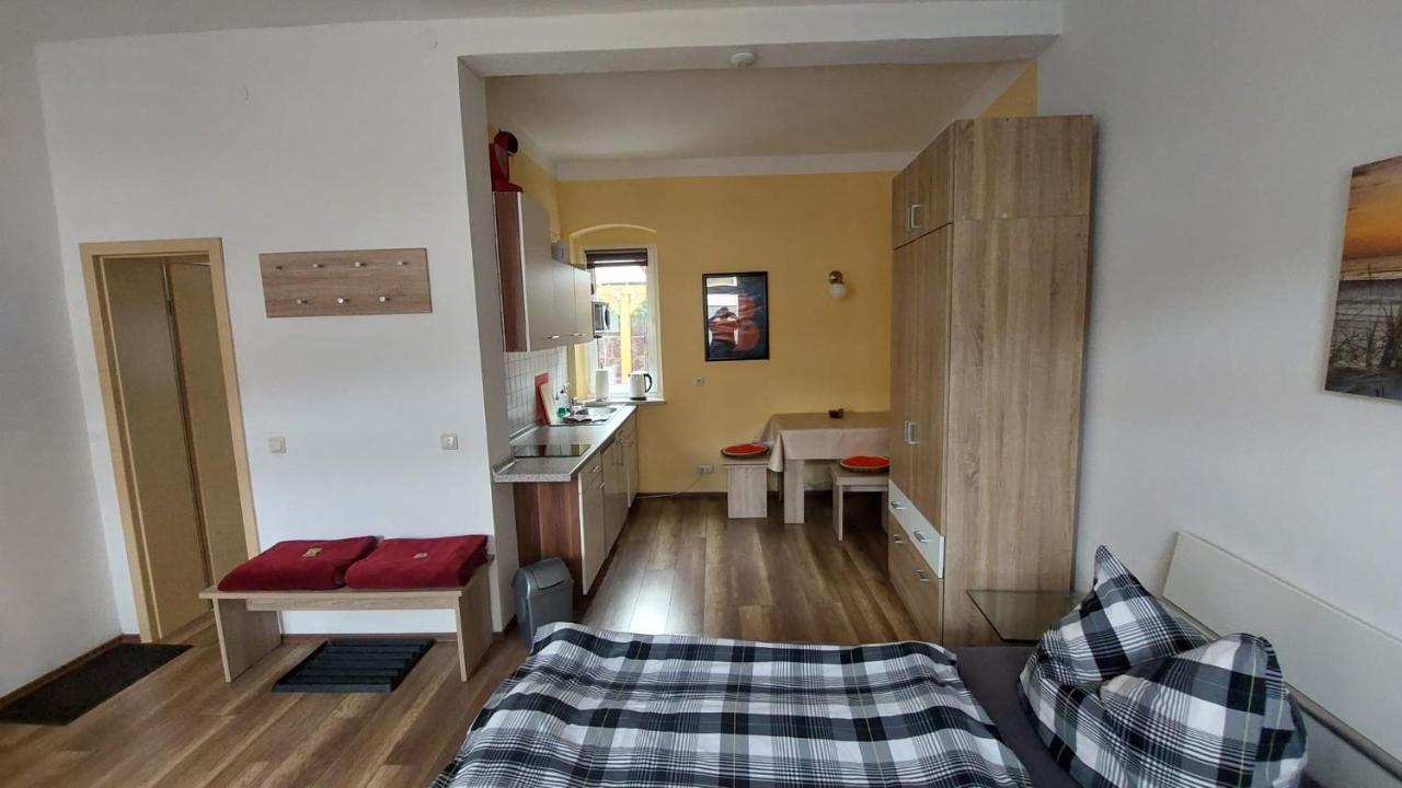 Kleine Apartments Торгау Екстериор снимка