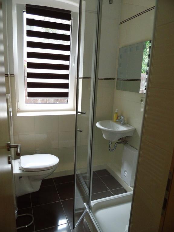 Kleine Apartments Торгау Стая снимка